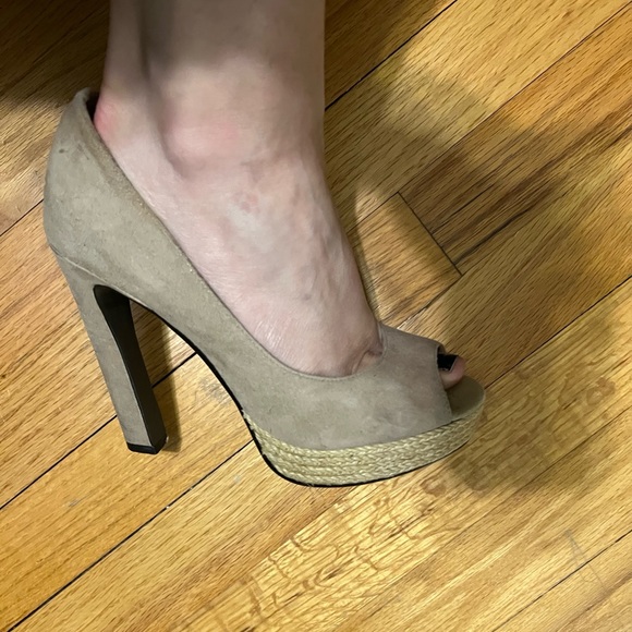 Levity Heels - Final Price! - Picture 2 of 8